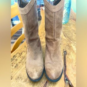 Jessica Simpson tan boots